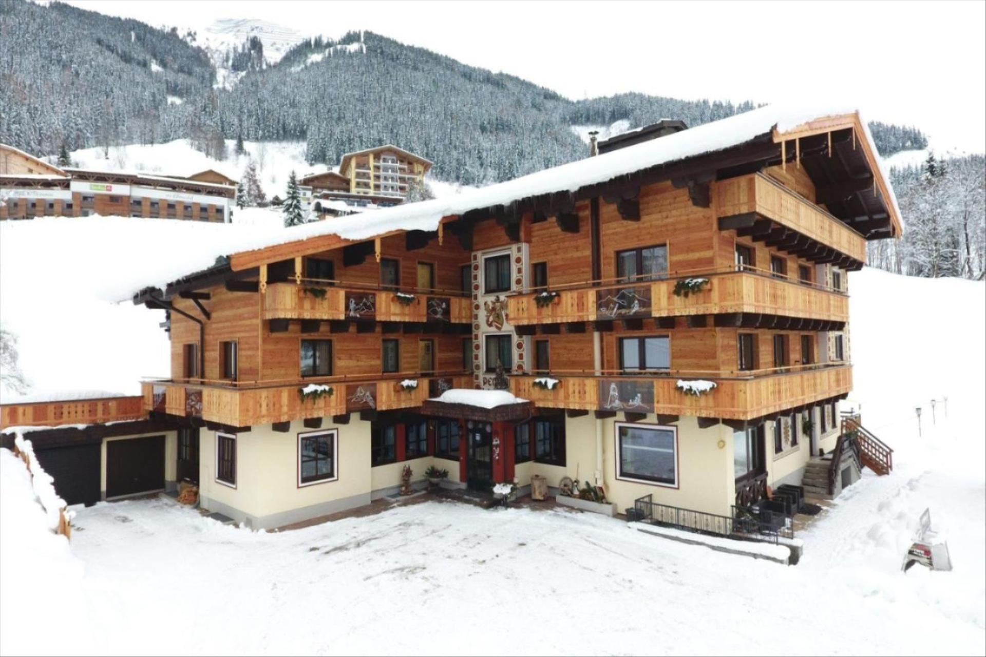 Ski In Ski Out Hotel Unterellmau Зальбах-Хинтерглемм Экстерьер фото