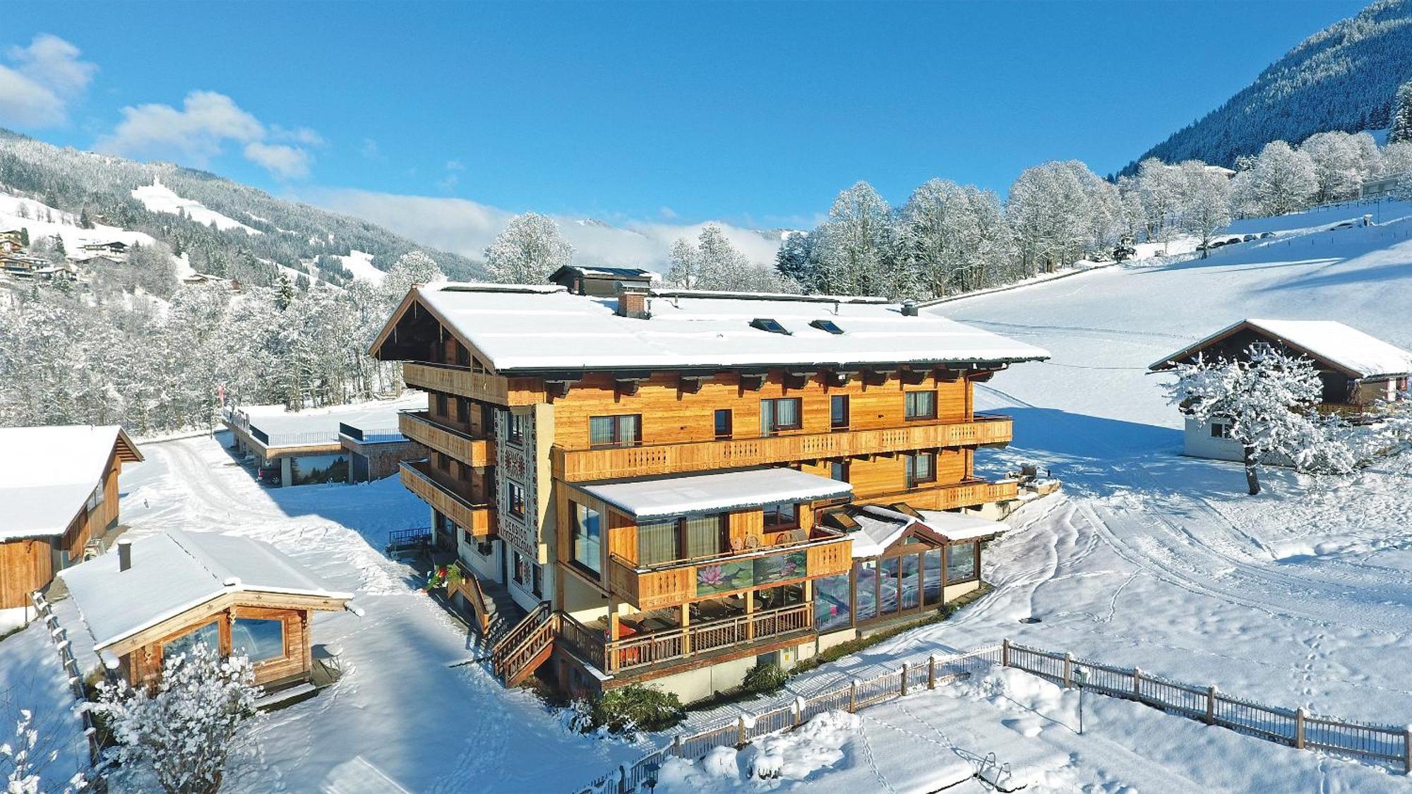 Ski In Ski Out Hotel Unterellmau Зальбах-Хинтерглемм Экстерьер фото