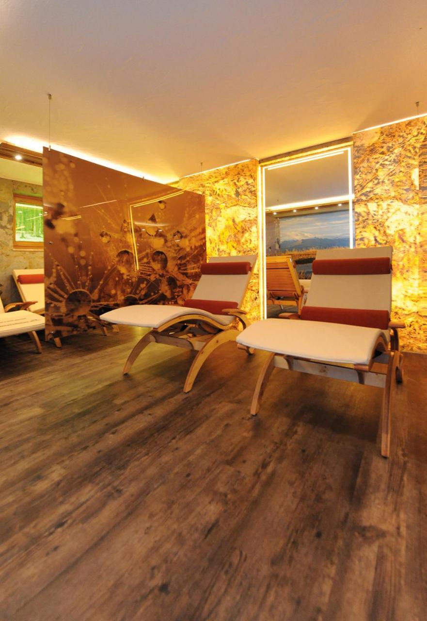 Ski In Ski Out Hotel Unterellmau Зальбах-Хинтерглемм Экстерьер фото