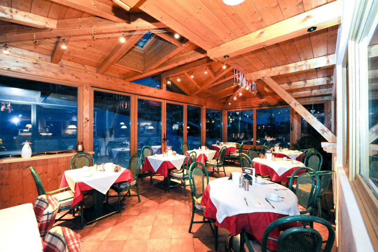 Ski In Ski Out Hotel Unterellmau Зальбах-Хинтерглемм Экстерьер фото